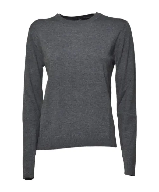 Long-Sleeved Crew Neck Pullover