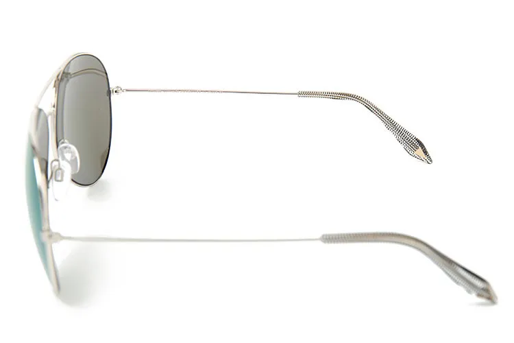 Classic Pilot Style Sunglasses