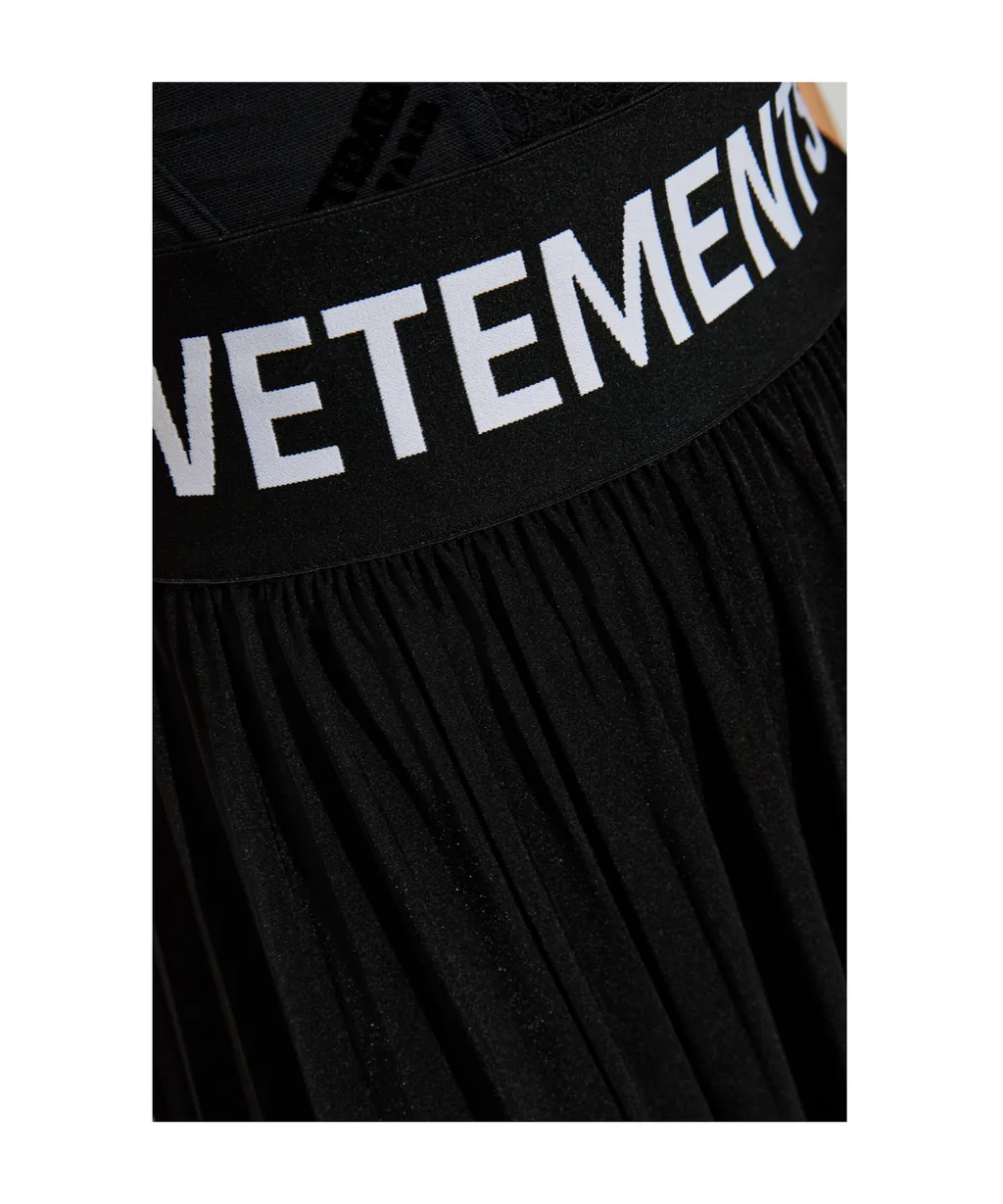 Logo Waist-Band Pleated Skirt