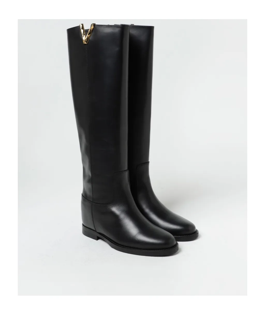 Stitched Detail Boots