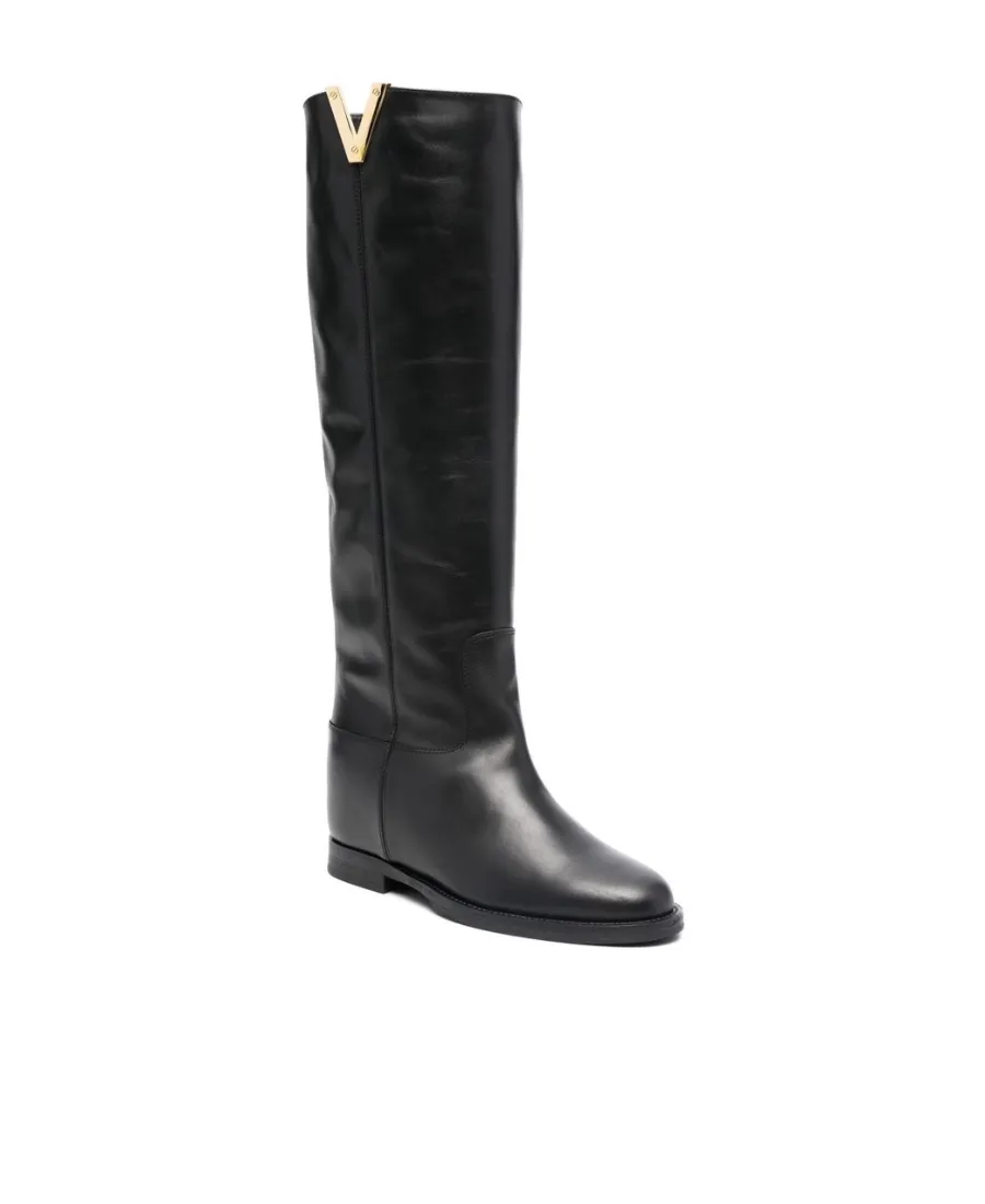 Cut-Out Logo Plaque Boots