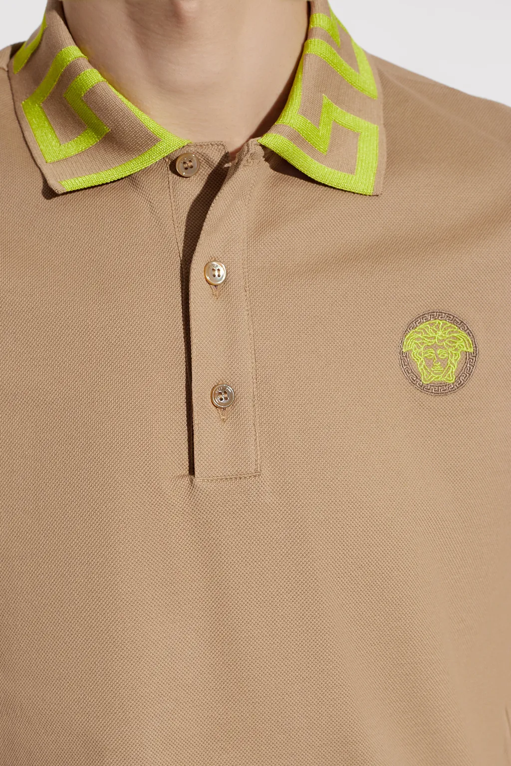Medusa Embroidered Short Sleeved Polo Shirt