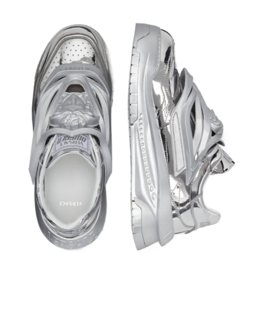 Medusa Metallic Low-Top Sneakers