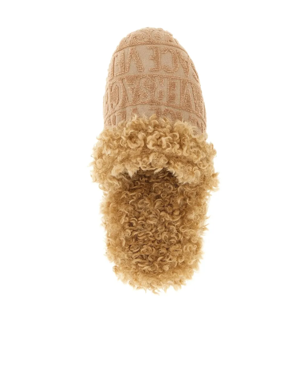 Round-Toed Slippers