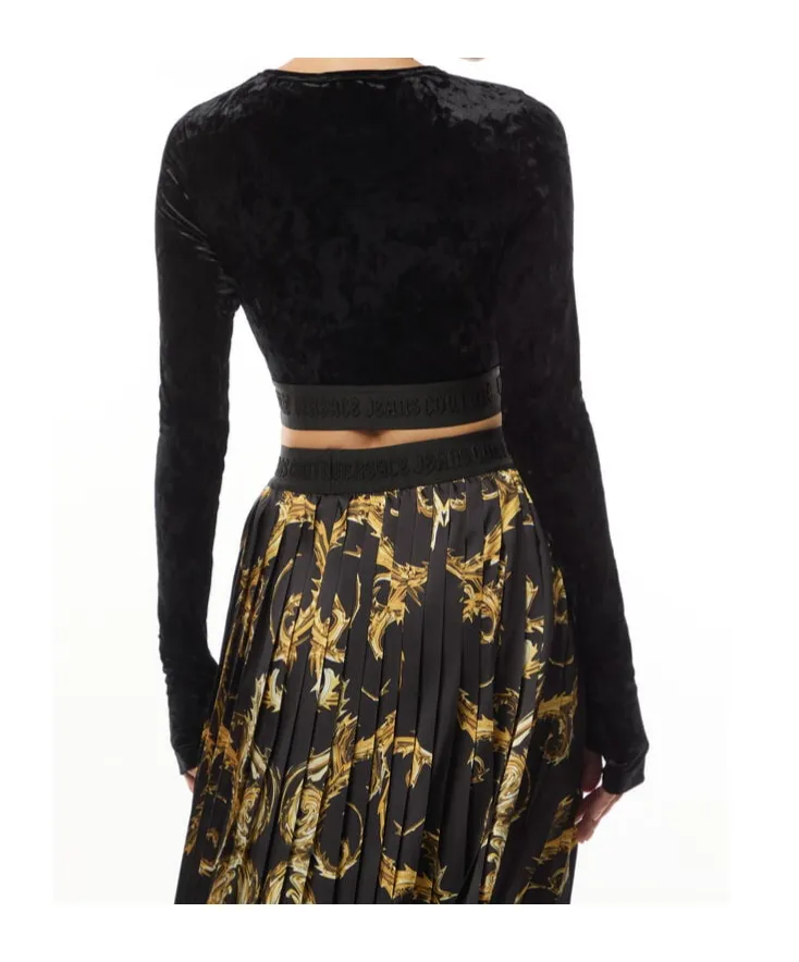 Long-Sleeved Short Top