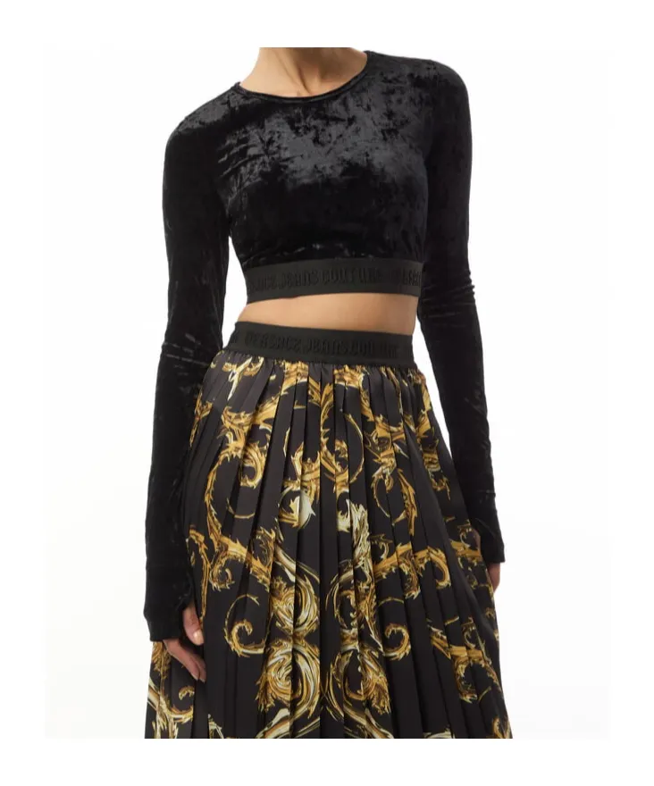 Long-Sleeved Short Top