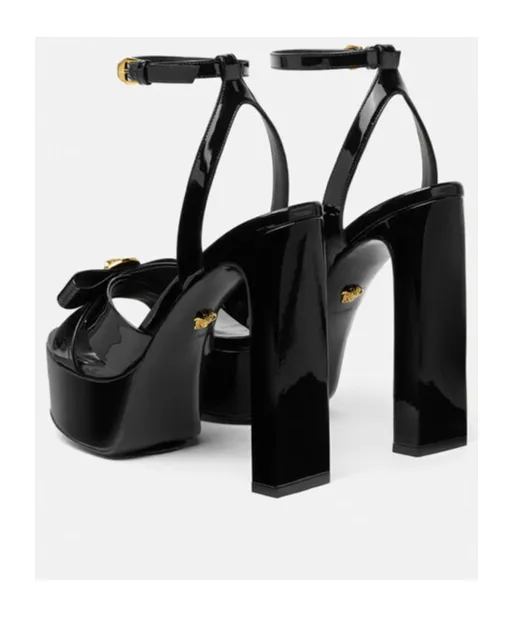 Medusa Head Motif High-Heeled Sandals