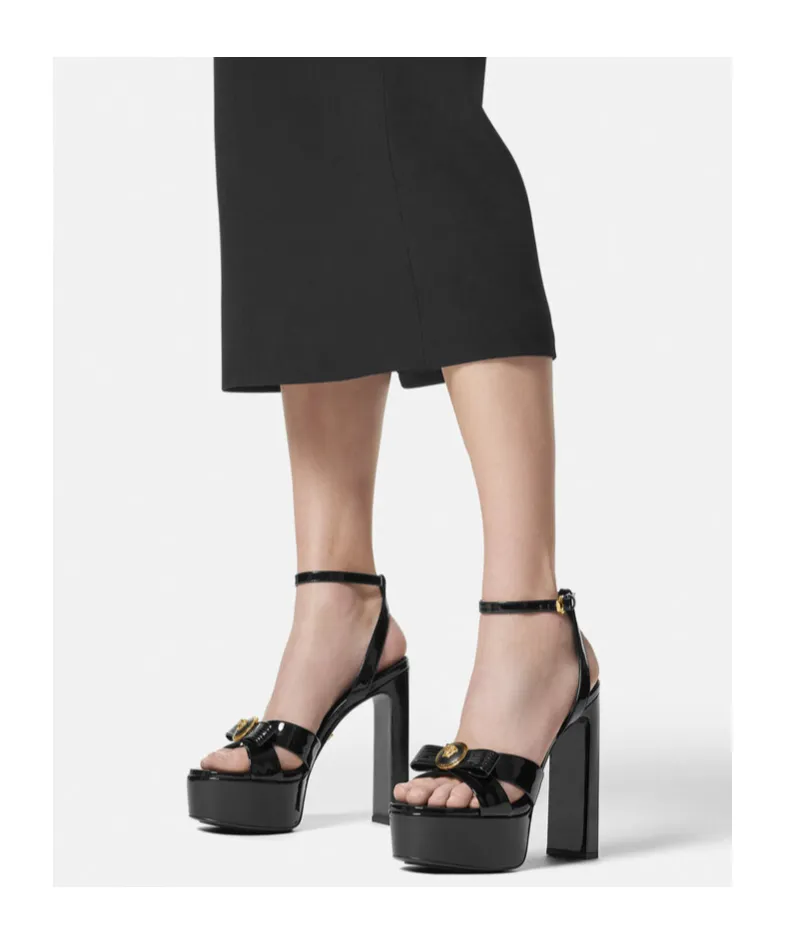 Medusa Head Motif High-Heeled Sandals