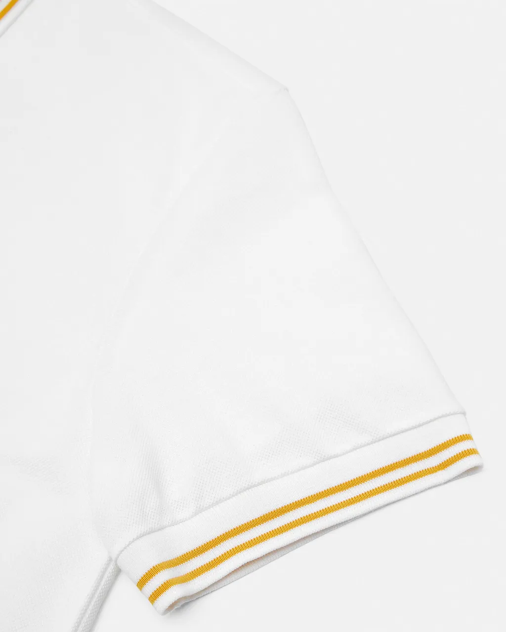 Medusa-Embroidered Short-Sleeved Polo Shirt