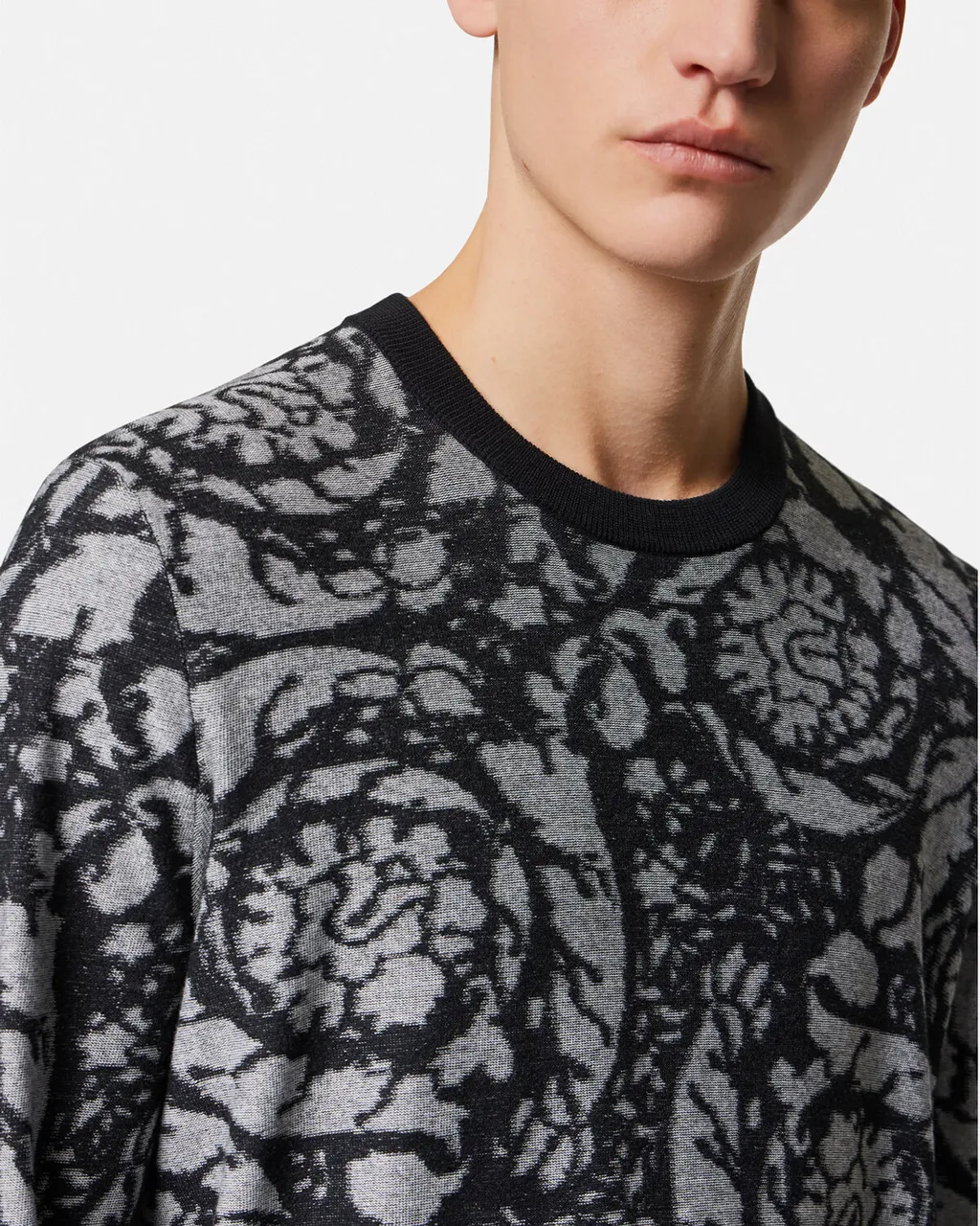 Baroque Motif Crewneck Knitted Jumper