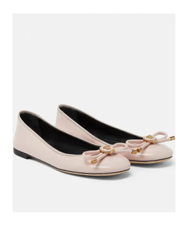 Medusa-Head Round-Toe Ballerina Shoes