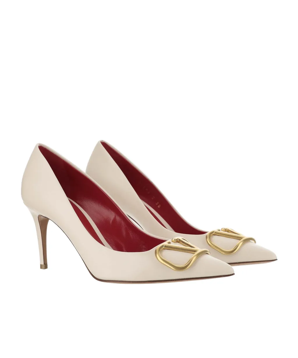 Vlogo Plaque Pointed Toe Pumps