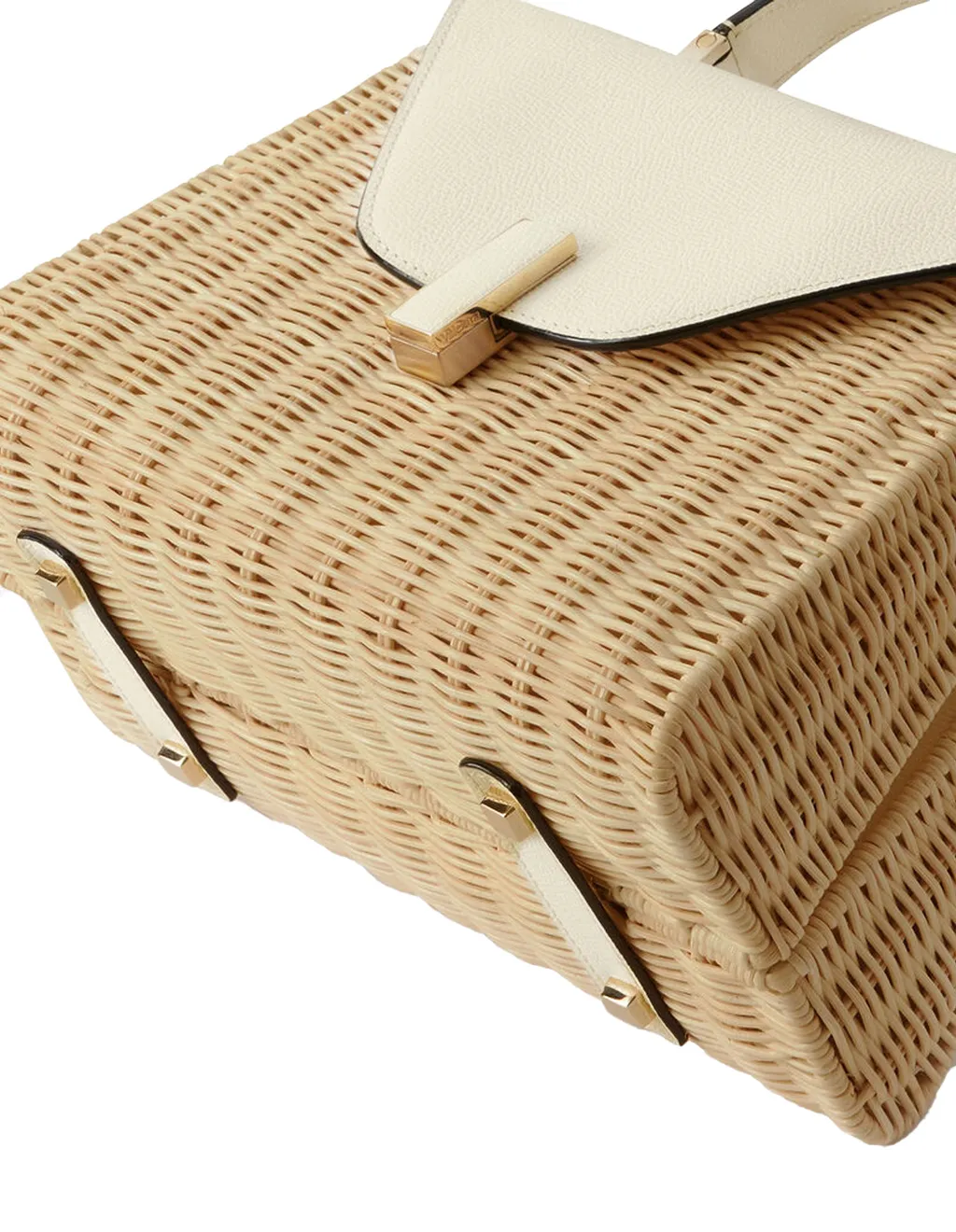 Iside Wicker Top Handle Medium Bag