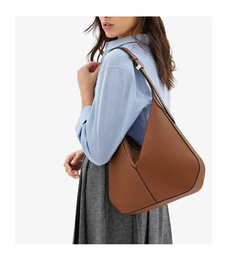 Vivi Zipped Shoulder Bag