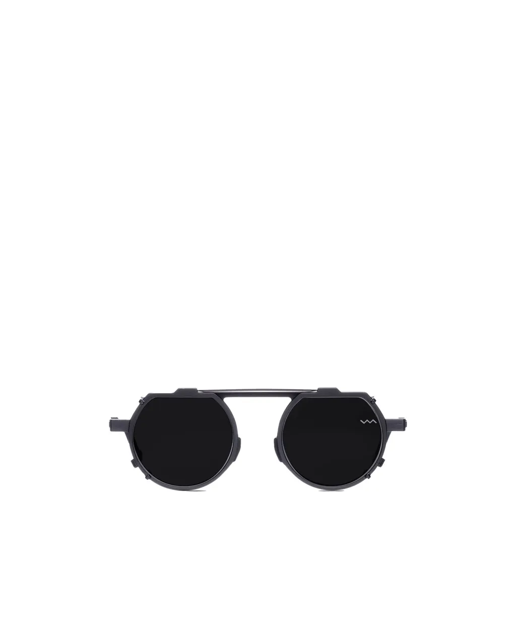 Round-Shaped Glasses