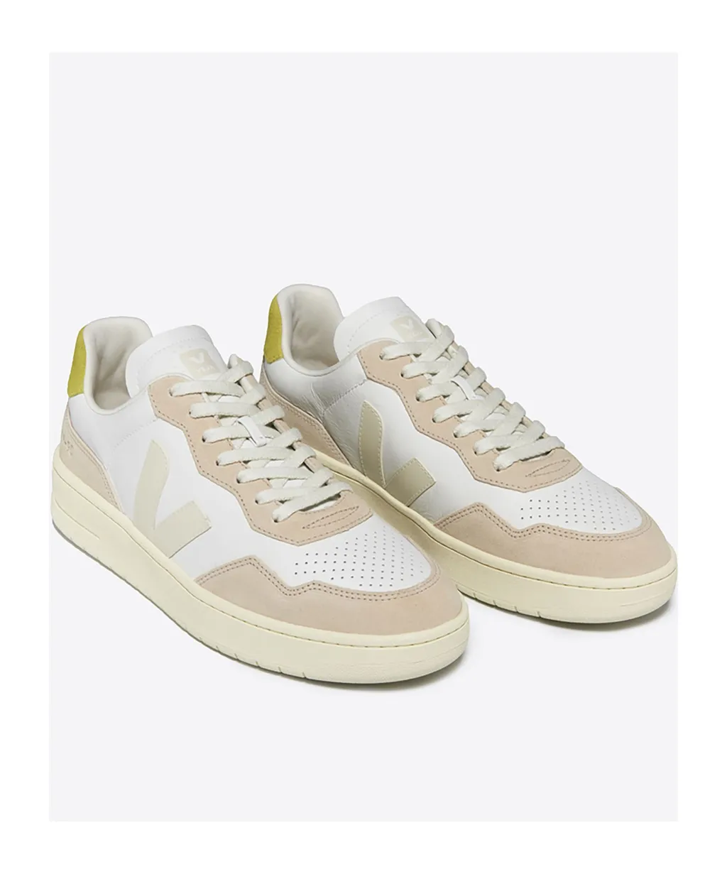 V-90 Sneakers