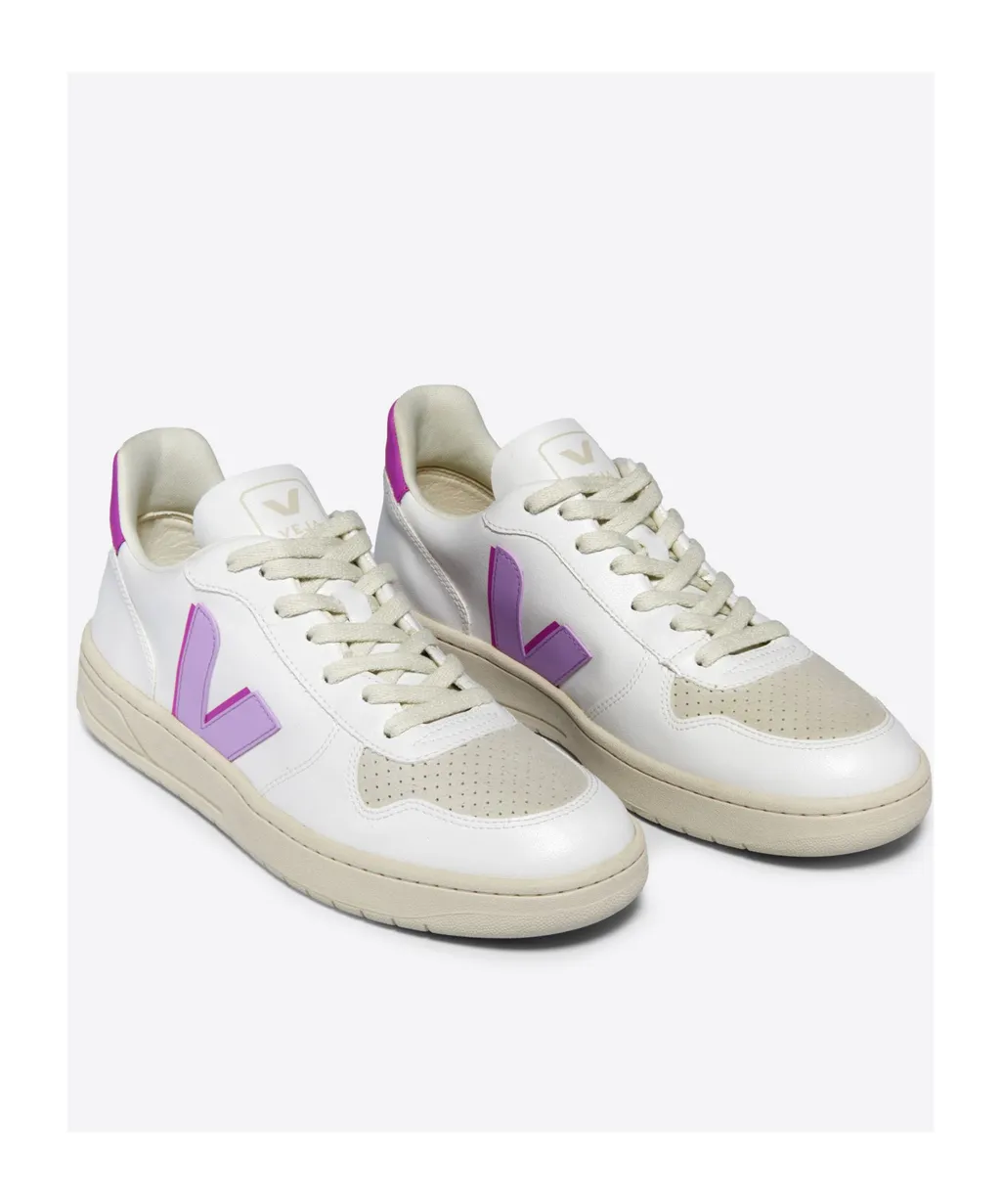 V10 Low-Top Sneakers