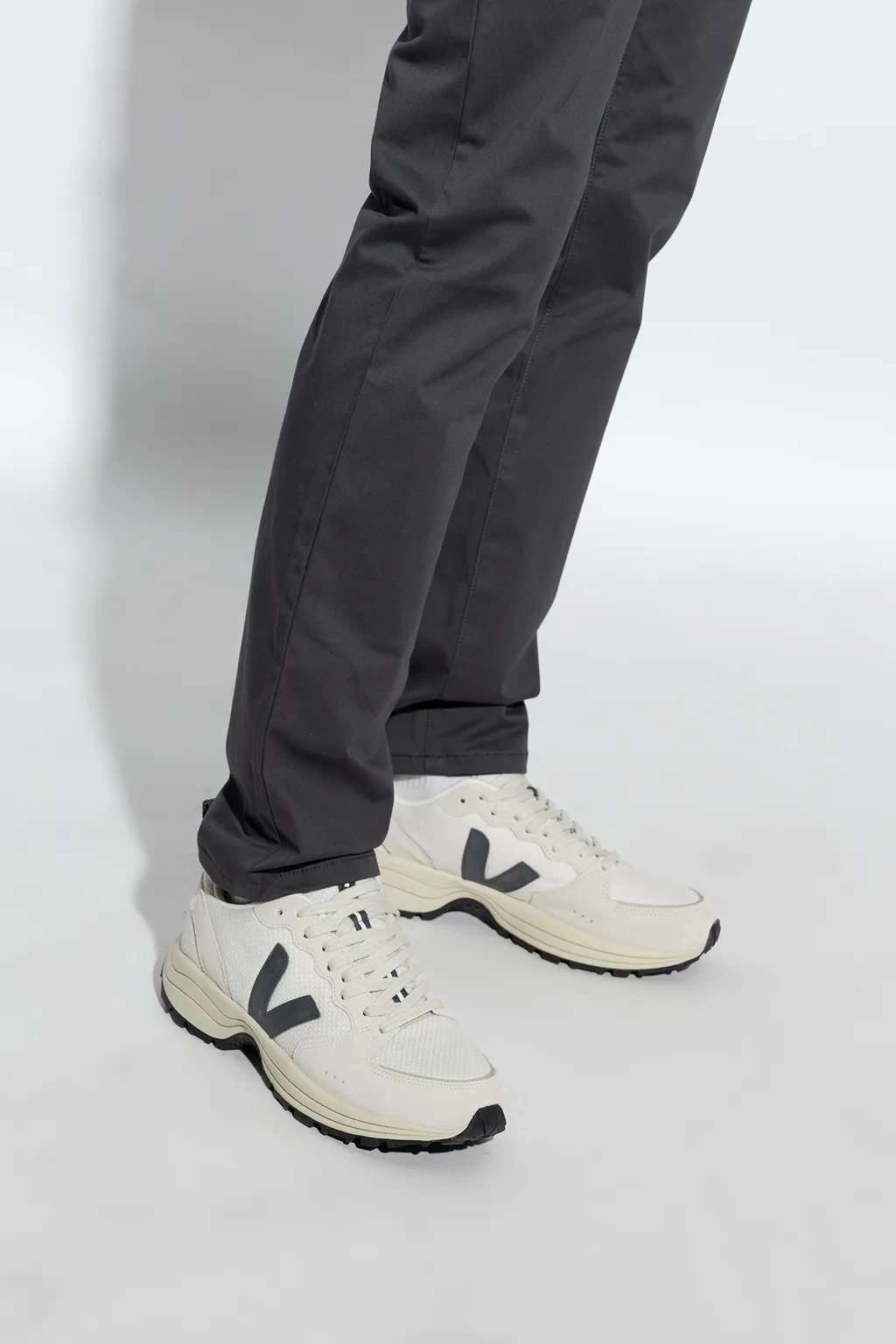Venturi Alveomesh Leather Low-Top Sneakers