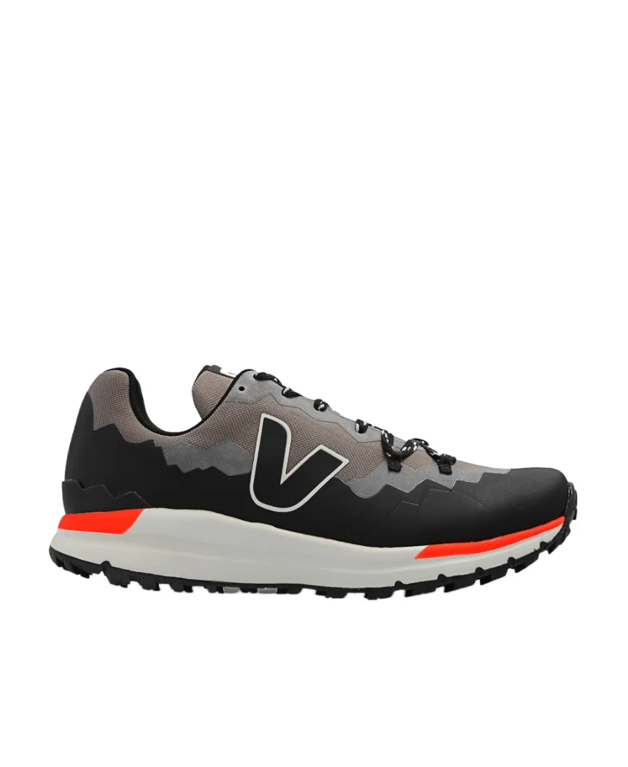 Logo Sports Shoes
