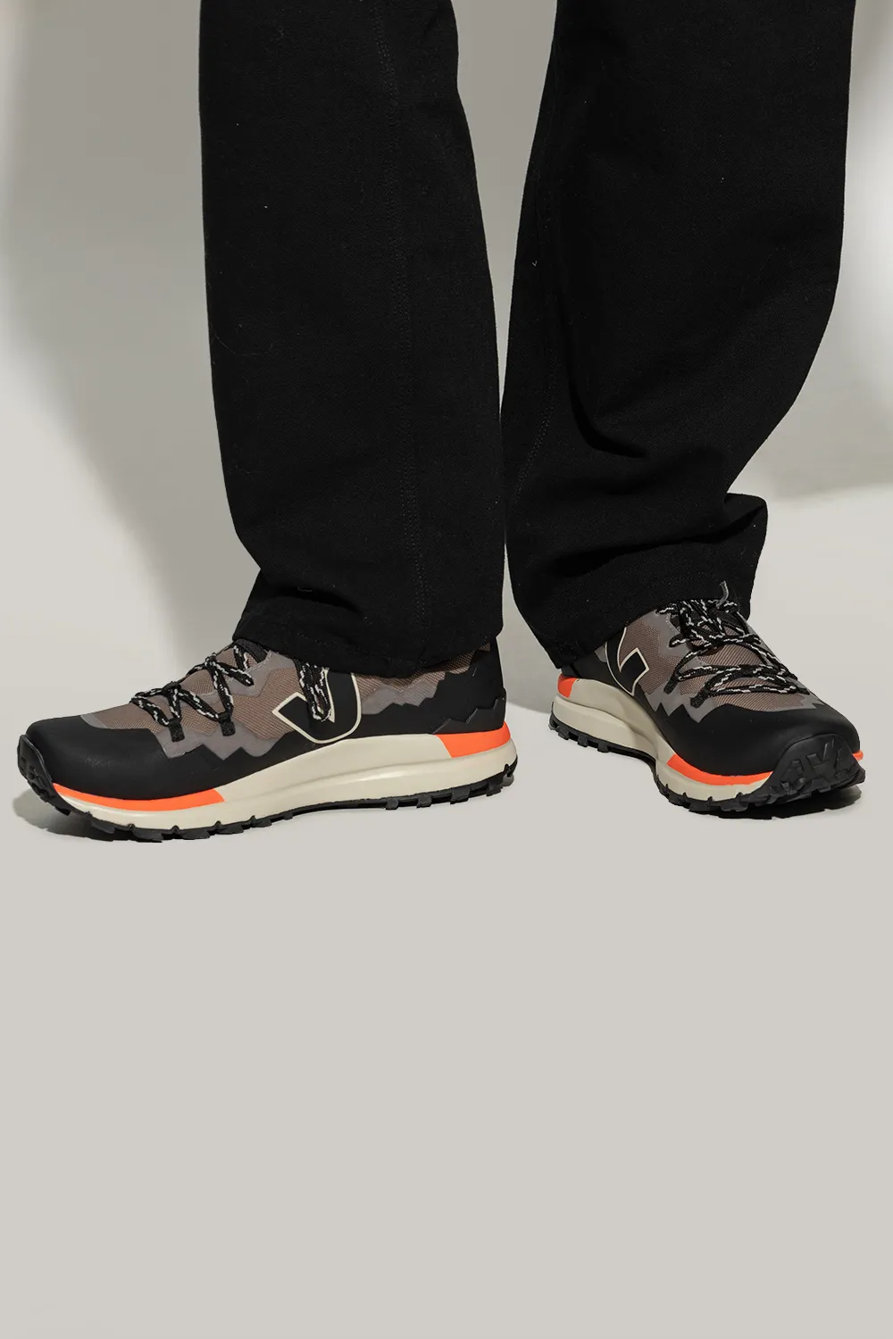 Logo Sports Shoes
