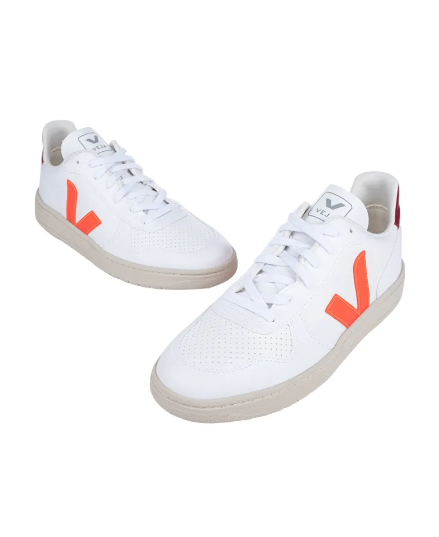 Logo Details Casual Sneakers