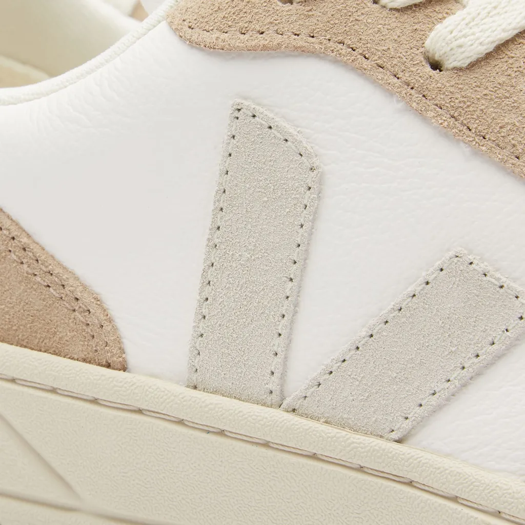 V-10 Chromefree Low-Top Sneakers