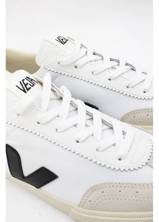 V-10 Panelled Low-Top Sneakers