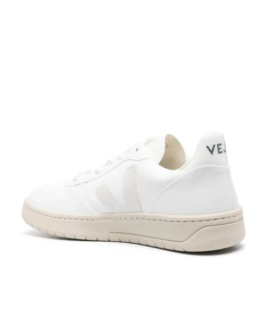 Logo Sports Shoes