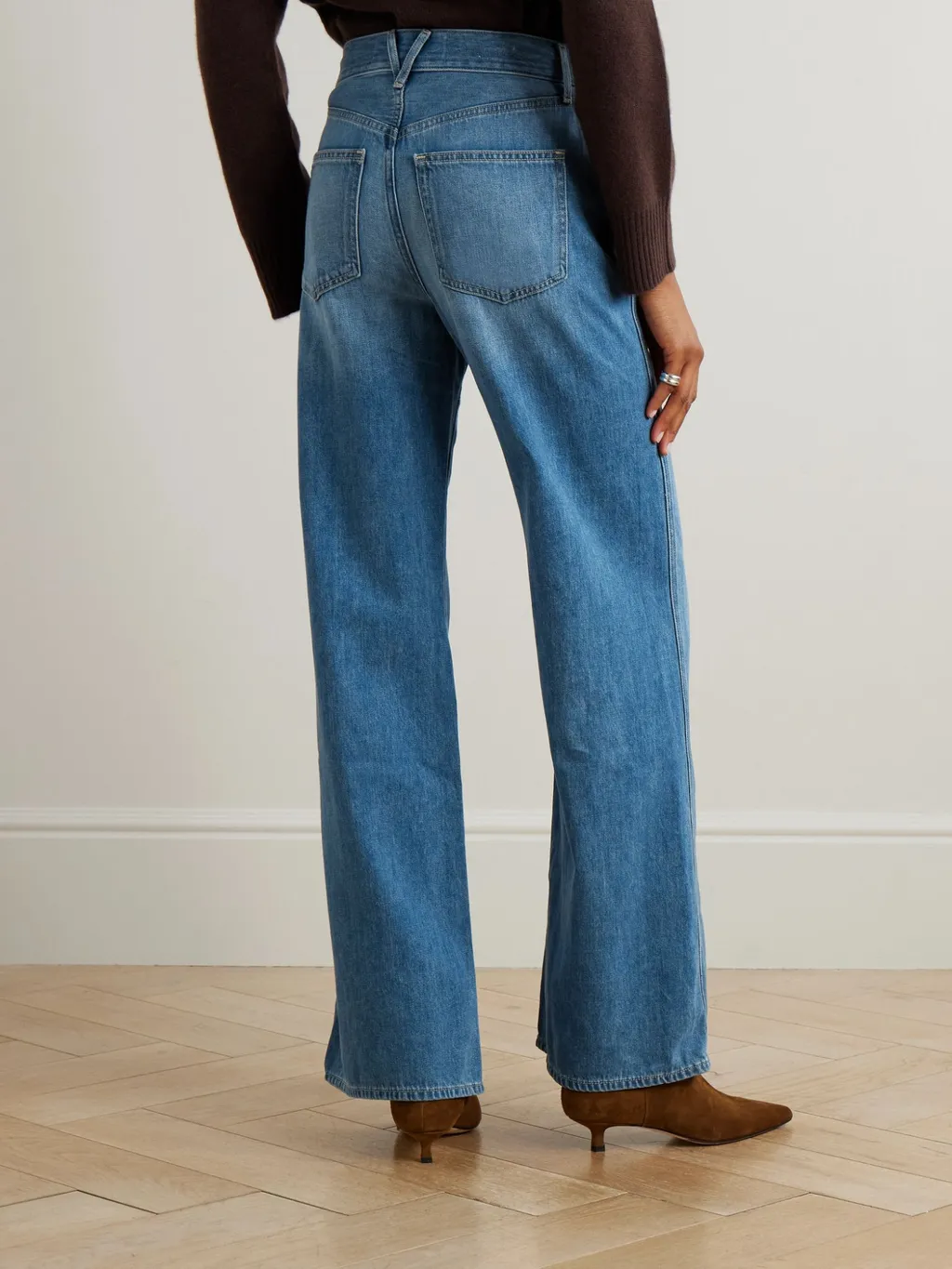 Wide-Leg Jeans