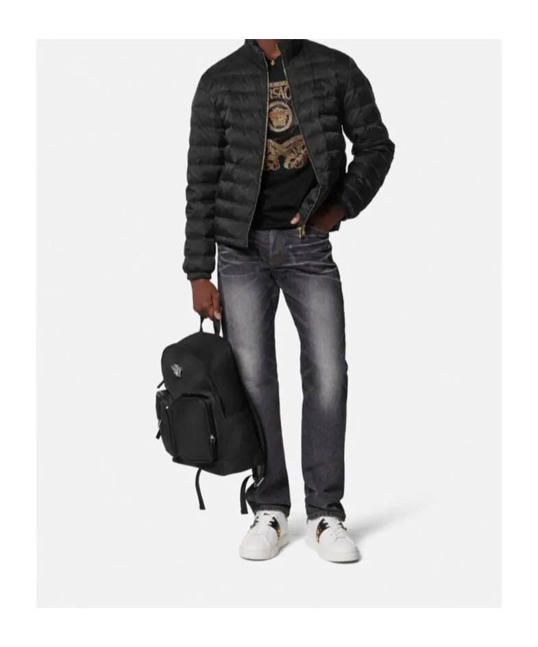 Logo-Patch Straight-Leg Jeans