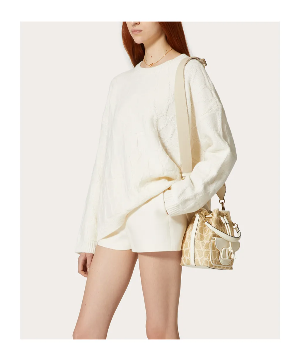 Vlogo Drawstring Bucket Bag