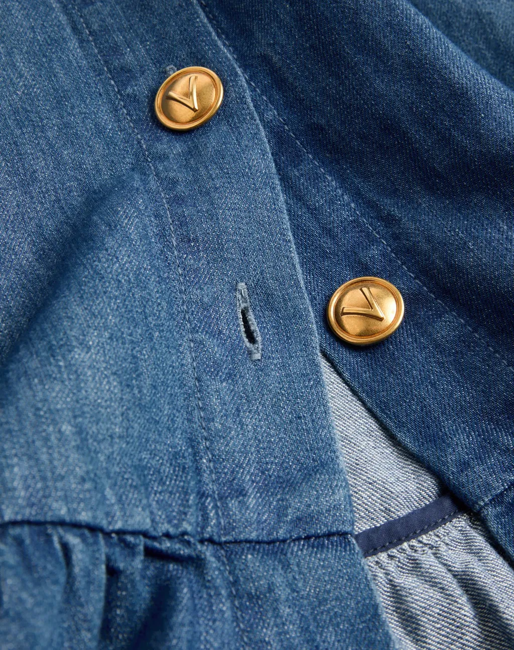 Button Detailed Flared Hem Denim Skirt