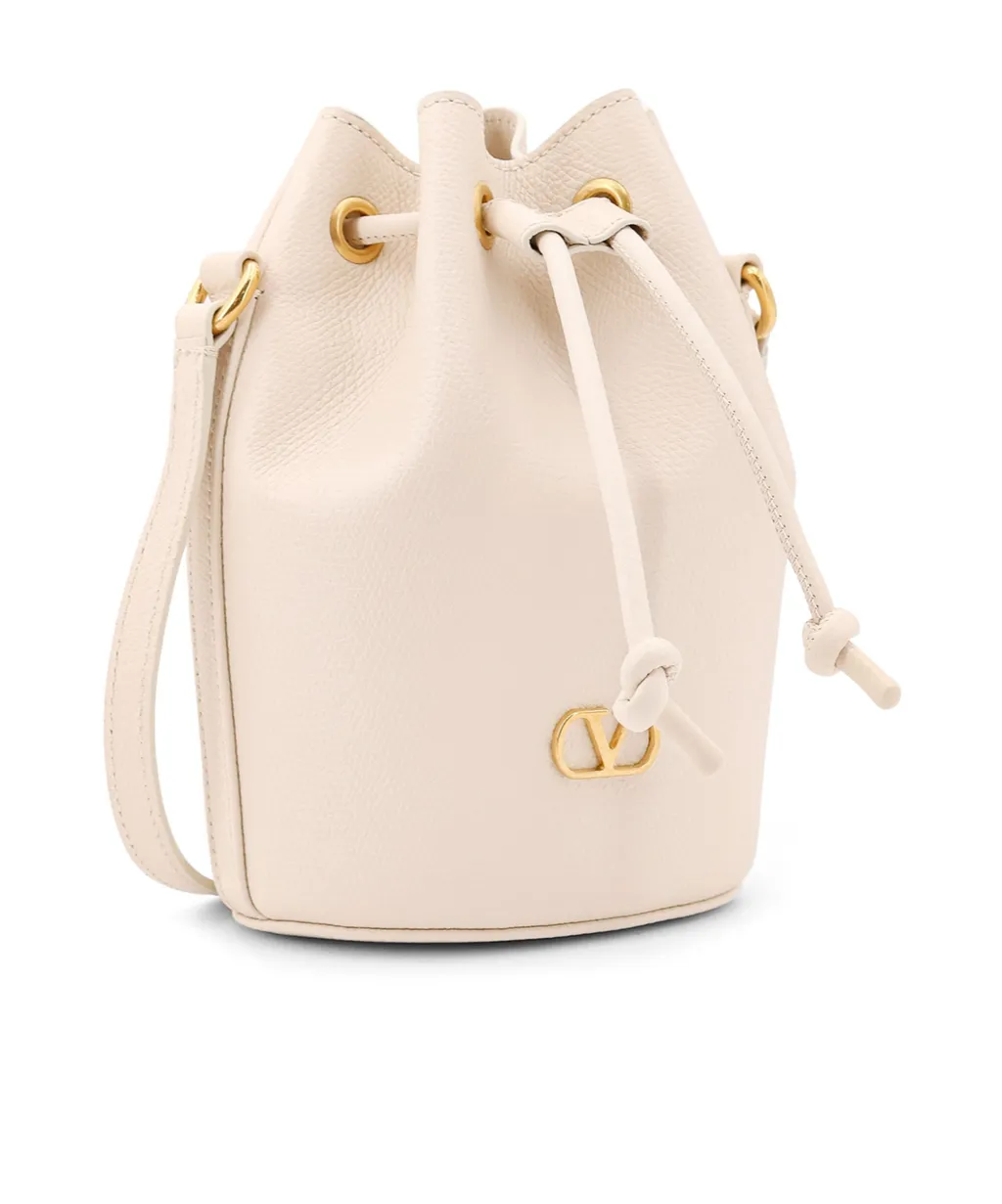 Vlogo Plaque Drawstring Bucket Bag