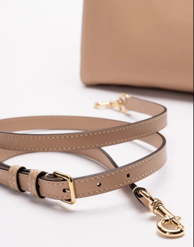 Vlogo Plaque Medium Top Handle Bag