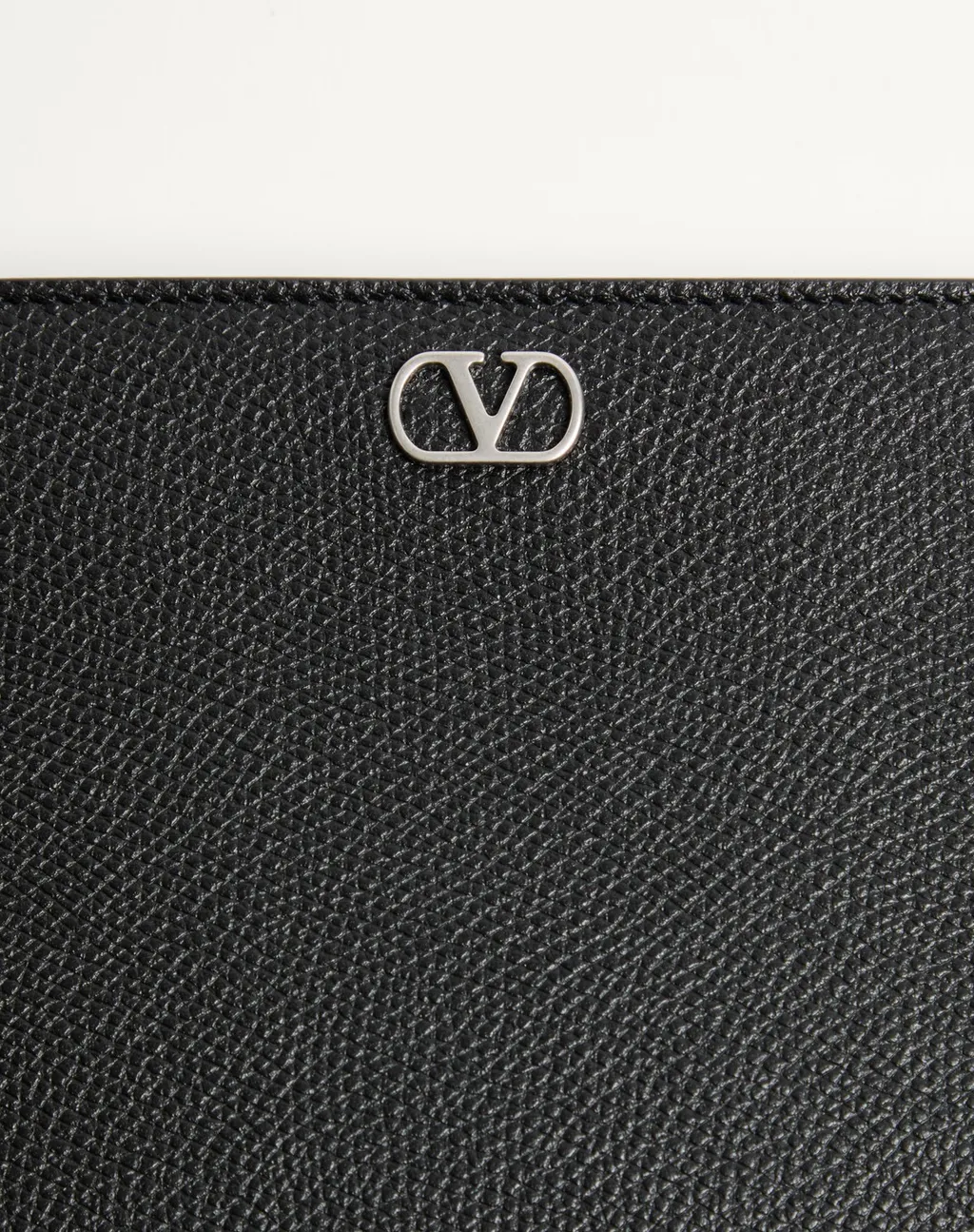 Vlogo Signature Grainy Calfskin Pouch