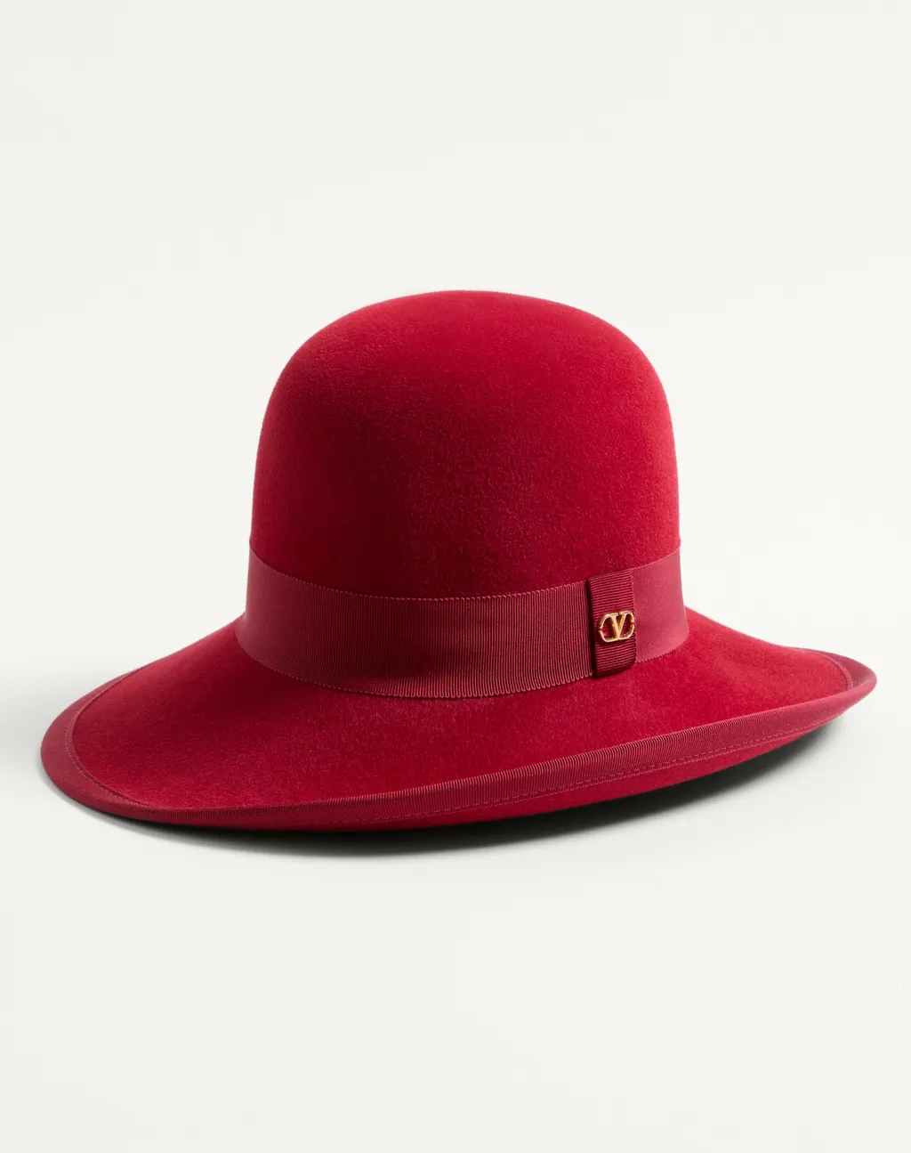 Vlogo Hat