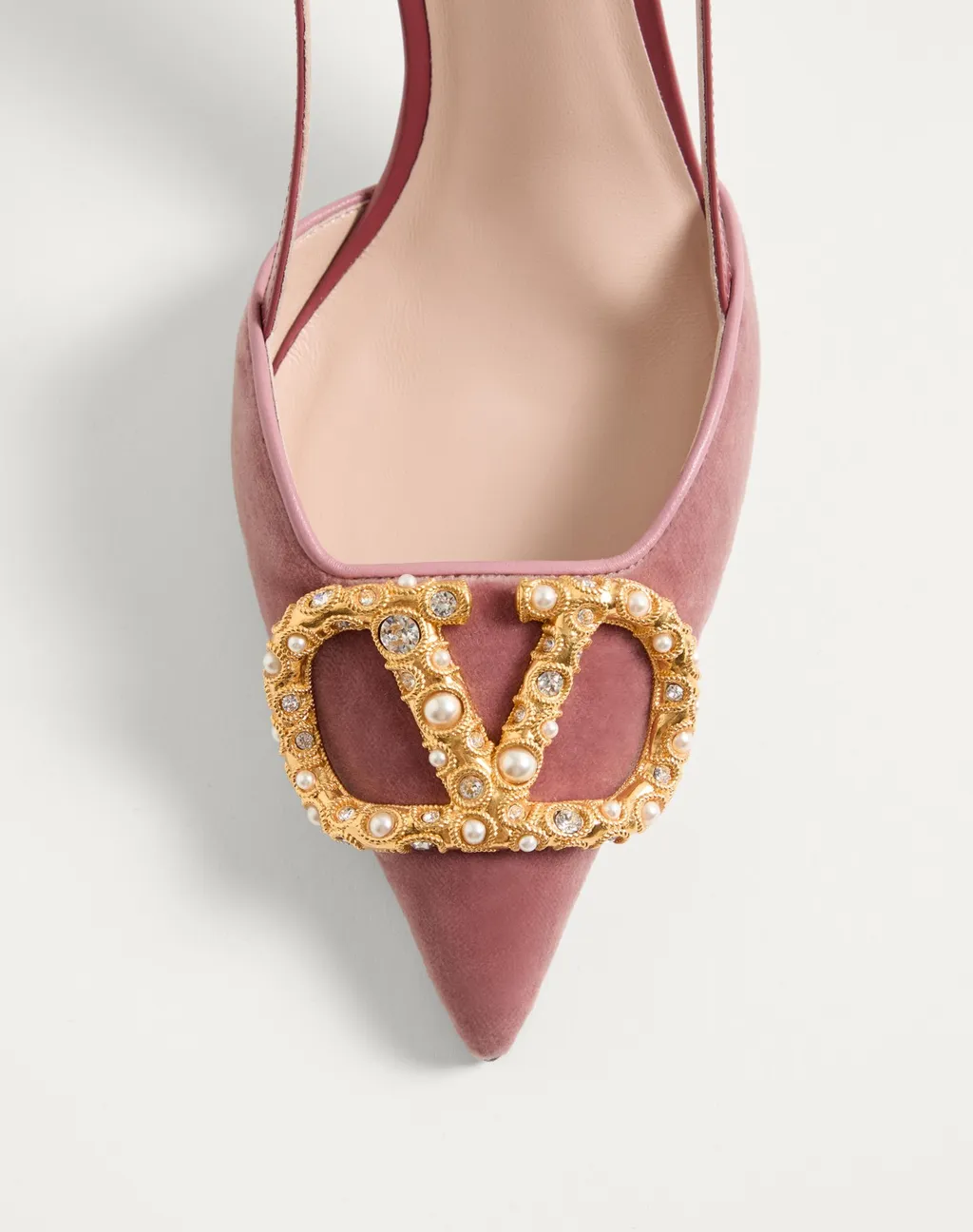 Vlogo Signature Pointed Toe Slingbacks
