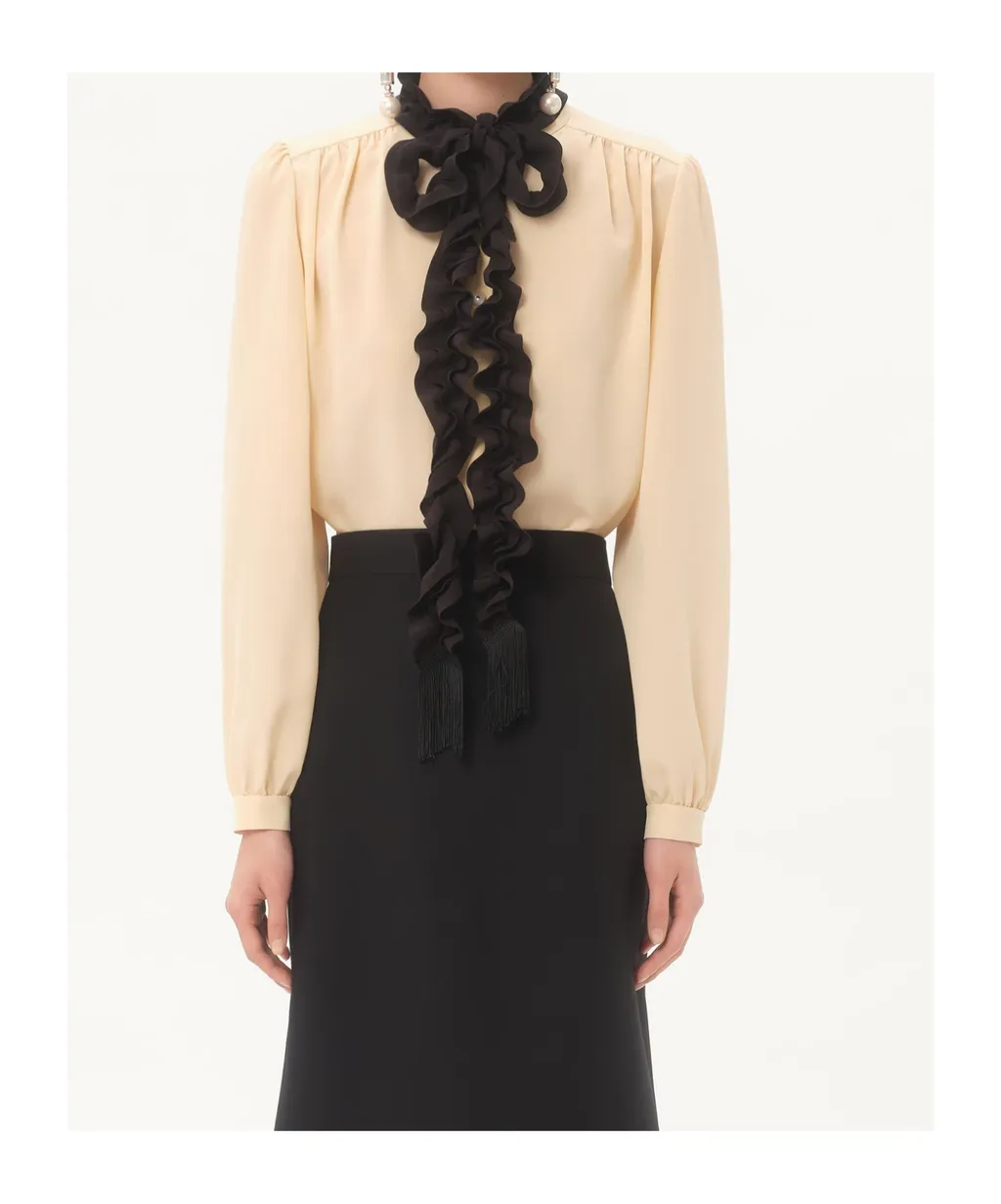 Ruffle Detailed Curved Hem Shirt