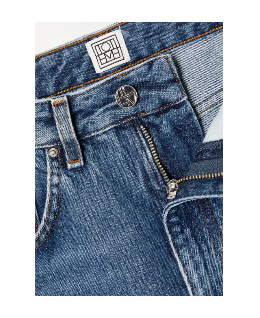 Wide-Leg Jeans