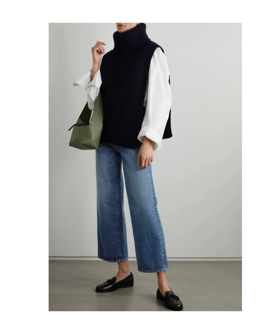 Wide-Leg Jeans