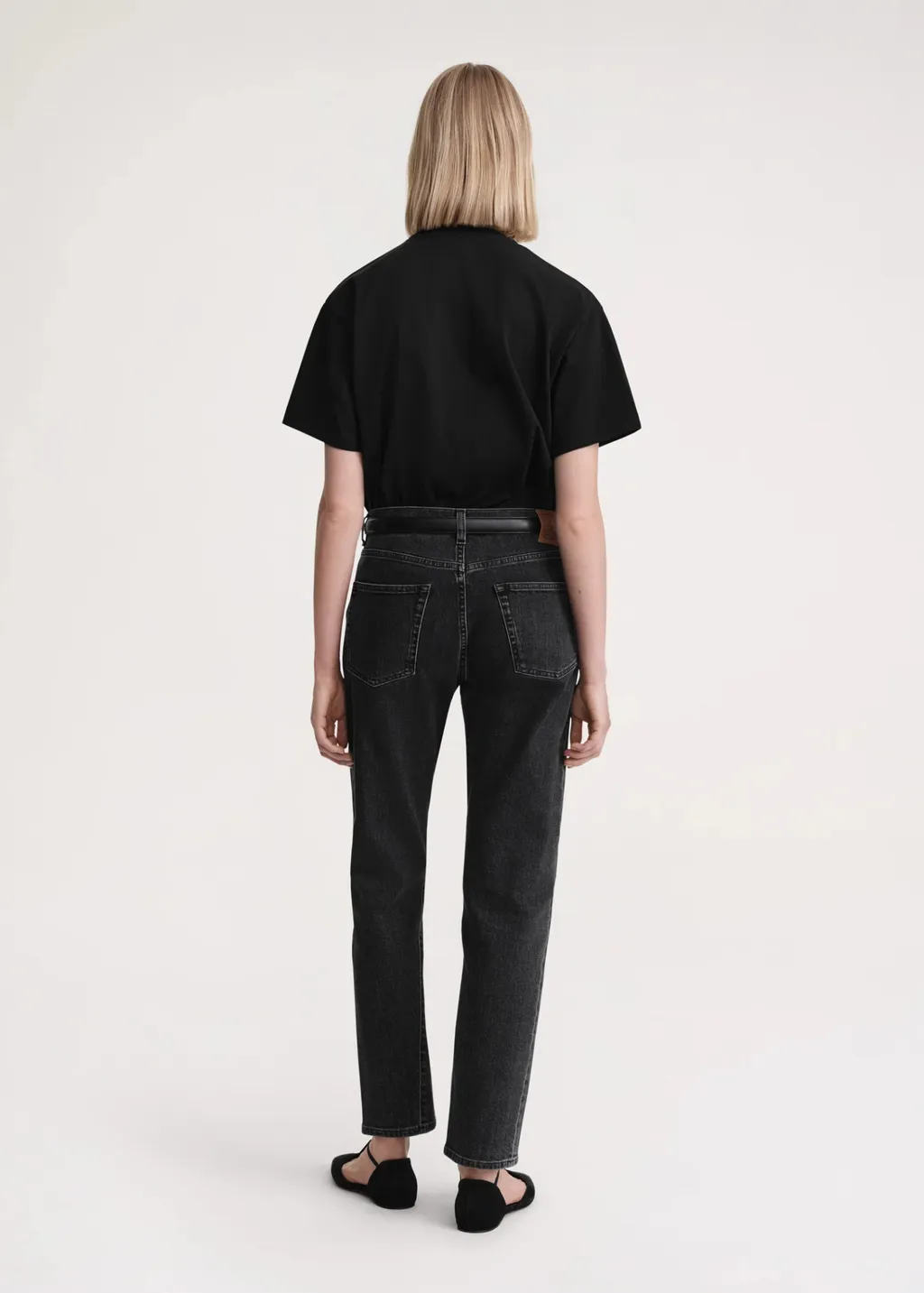 Cropped Tapered Jeans