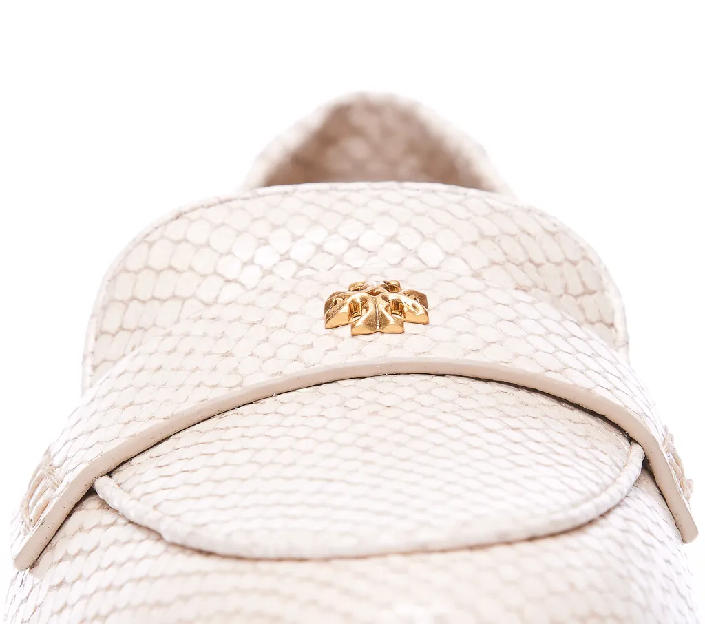 Logo-Plaque Leather Ballerina Shoes