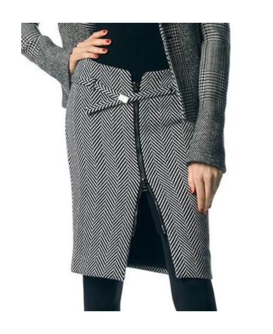 Chevron-Pattern Zipped Midi Pencil Skirt