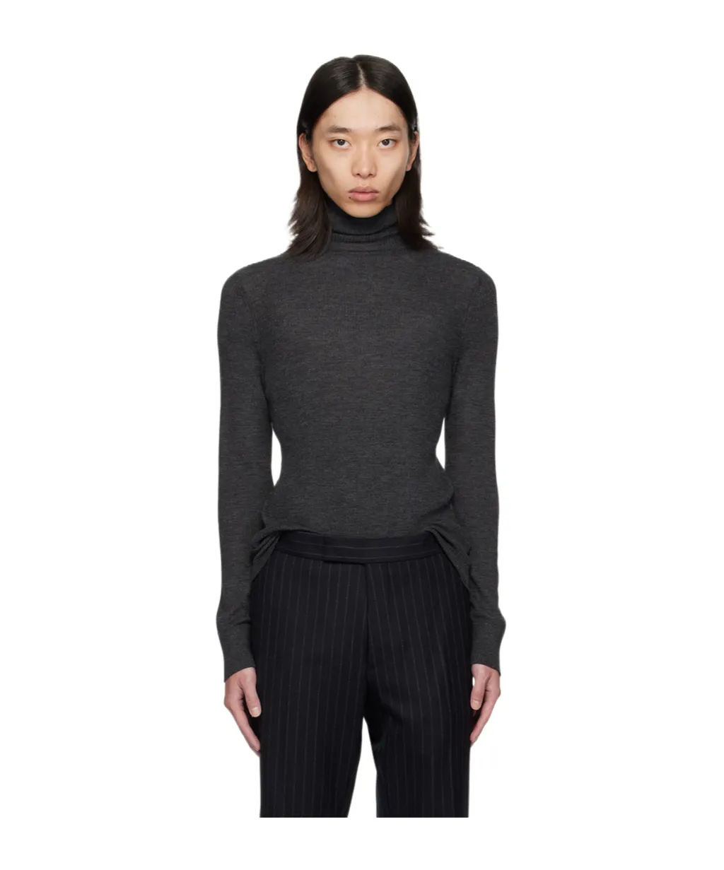 High-Necked Long-Sleeved Sweater