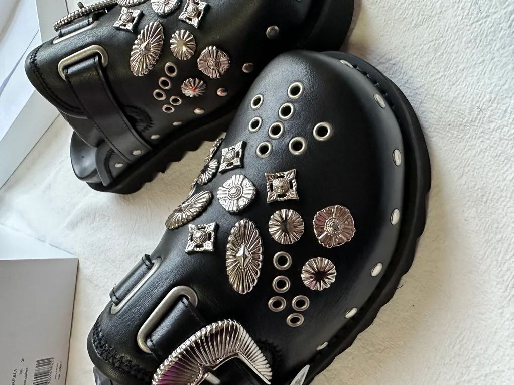Sabot Eyelet-Embellished Leather Mules