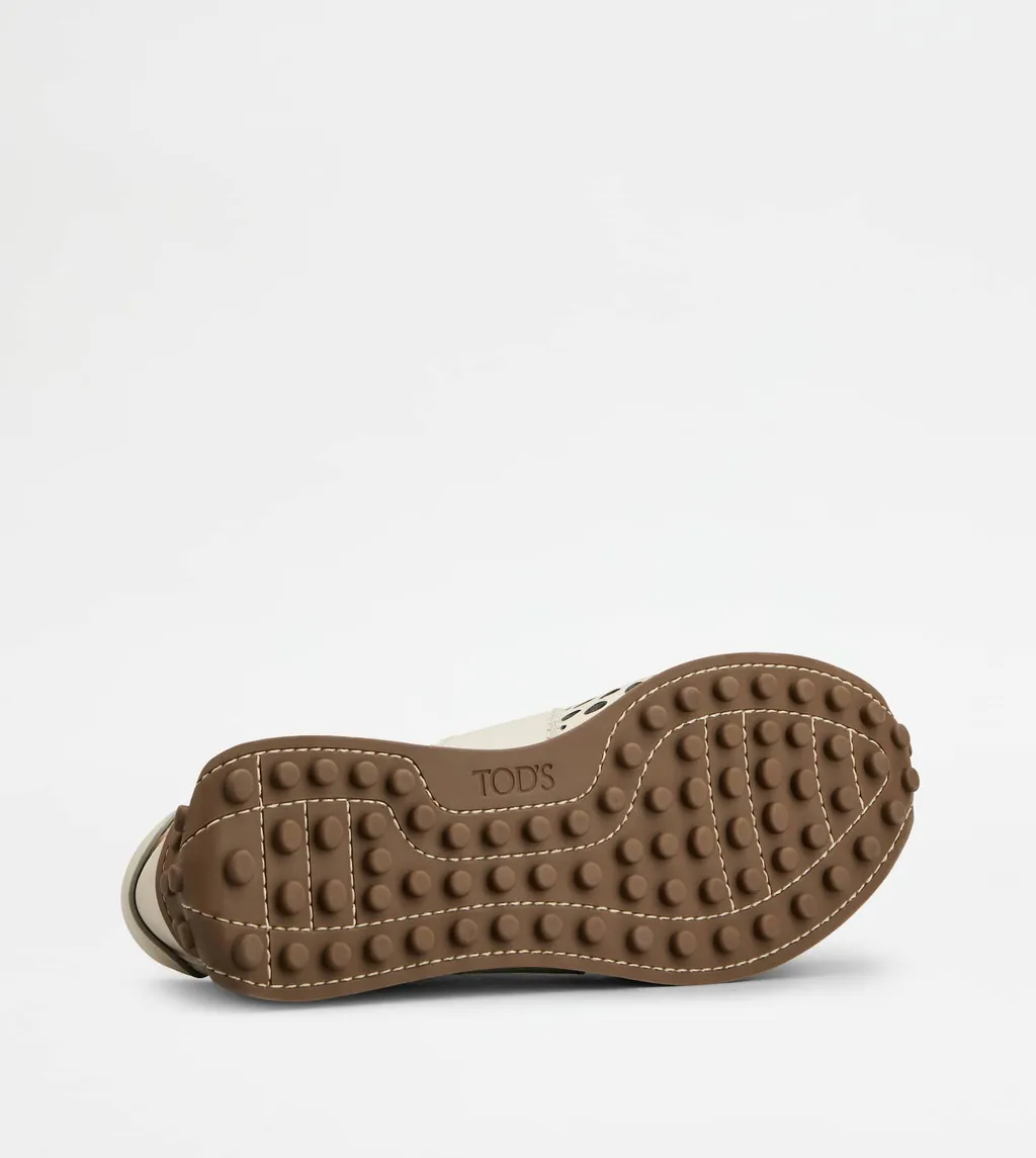 T Vintage Sneakers