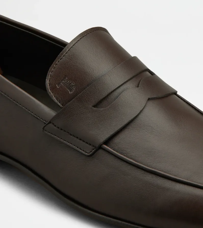 Round Toe Slip-On Loafers