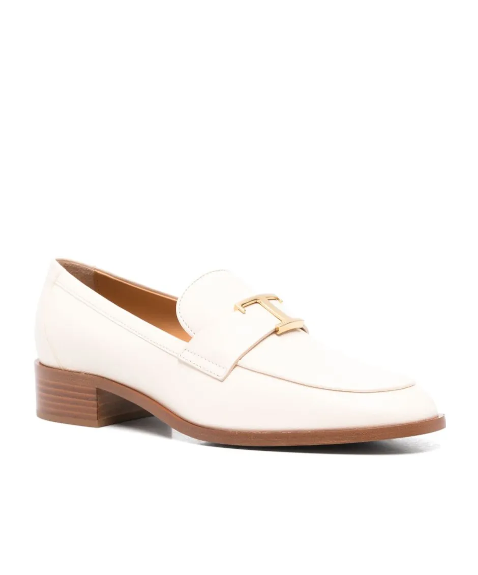T-Logo Plaque Round Toe Loafers