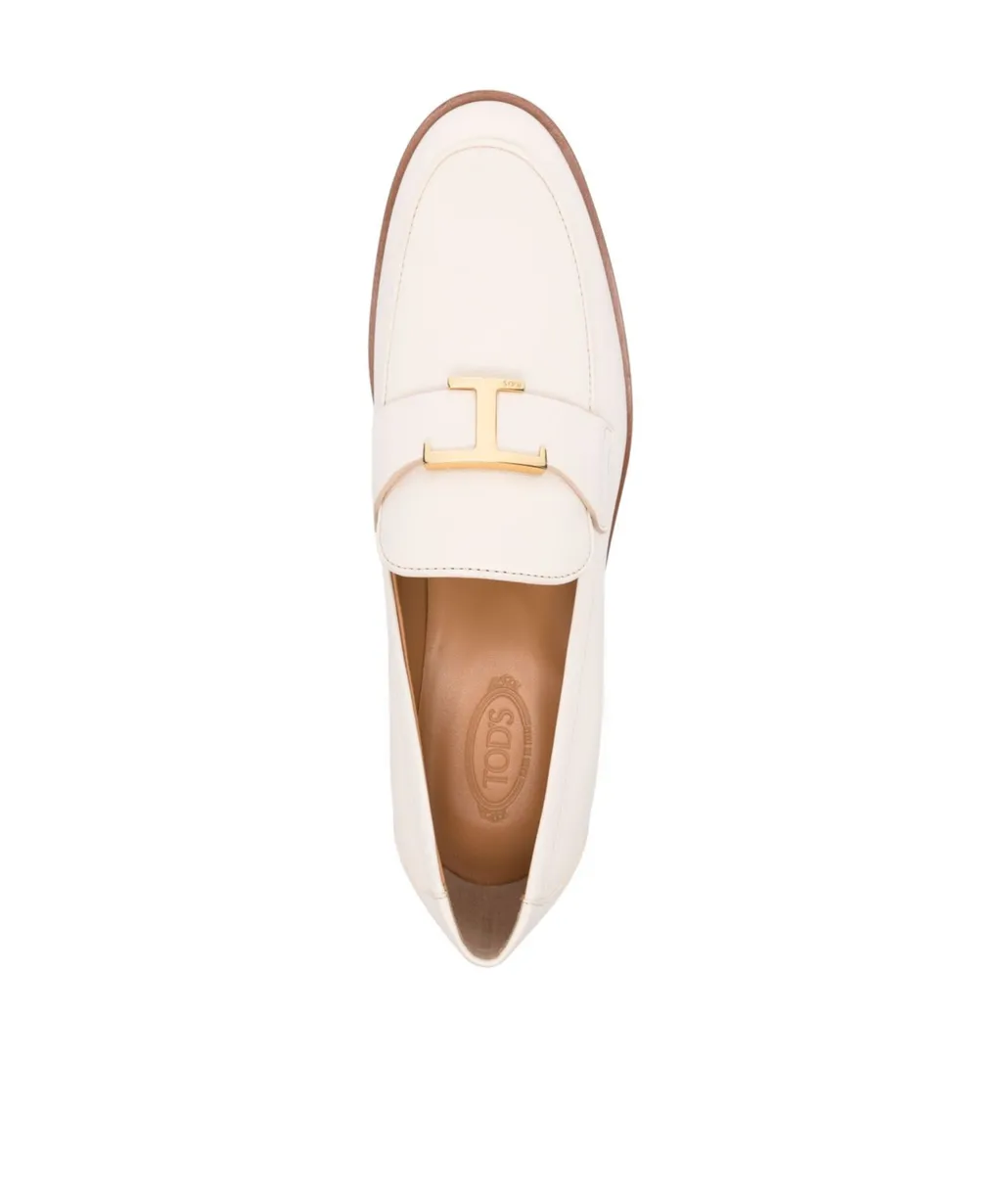 T-Logo Plaque Round Toe Loafers