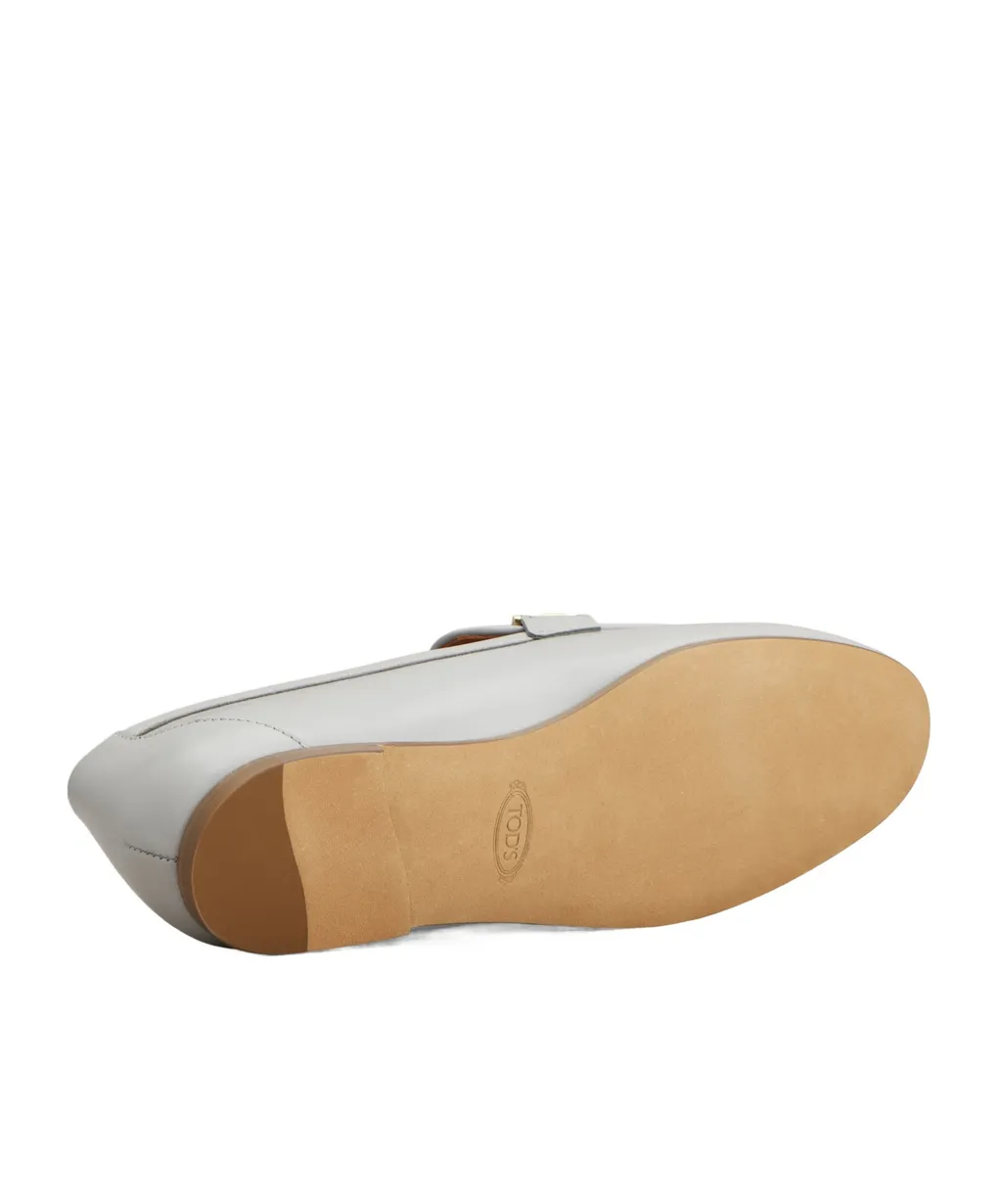 Clamp Detailed Loafers